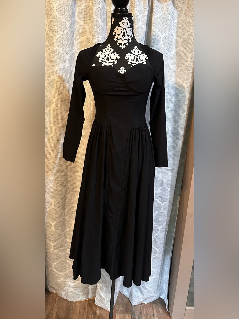 Marthea vintage goth inspired Women’s Black Long Sleeve maxi dress